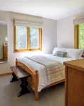 Stylish Mountain Getaway close to Stratton w/ Spa