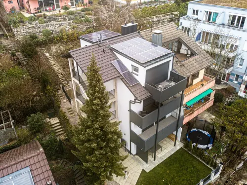 Exclusive (top floor) new-build vacation apartment with distant views