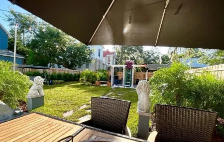 Cozy Historic home with 2 king size beds in Sanford