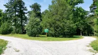 Deer View Cottage on 16 Acres, King Size Bed, No Pet Fee
