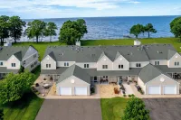 Breathtaking Mille Lacs View in 4BR Lakeside Retreat at Izatys Resort in Onamia