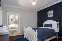 NEW! Spacious & kid friendly - great for the whole fam! Close to everything!