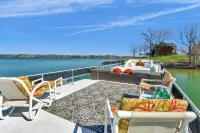 Completely Redone Lux Houseboat Private Moored Hotels near Carowinds