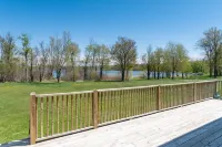 Farm and Lake: Remote Getaway