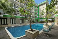 Rofa Kuta Hotel - Uima-altaat