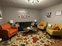 “our little retro scene” No cleaning fee and no Taxes all include. Hotels in Gallipolis