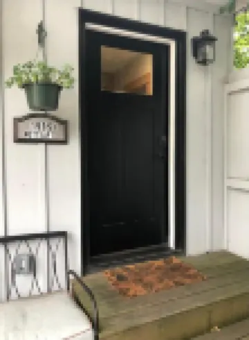 Located in beautiful/historic downtown Peninsula in the heart of a National Park