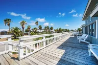 Texas Paradise! Enjoy sunrises, sunsets & waterfront views in one place.