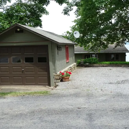 Beautiful Views, Sunrises, Pet Friendly, Comfortable!