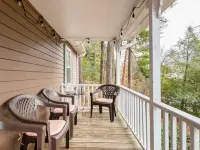 CHARMING Saluda on My Mind – 2min Walk to Downtown Hotels in Saluda