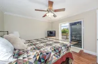 Cozy Bayou Fishing Camp on Brady Road with private Boat Launch and great views!