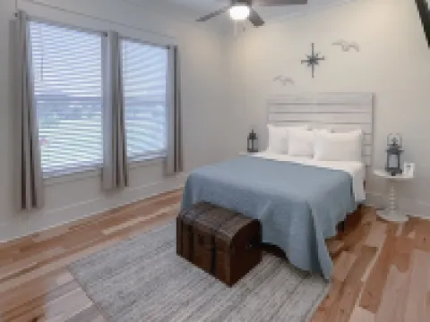 Beautiful Gulf Coast Home with Pool 長灘酒店