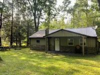 Beautiful cabin 11 miles from Beaver Stadium.  Enjoy an unplugged PSU weekend.