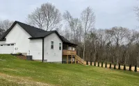 Modern Cozy Home located between Greenville & Spartanburg BMW Zentrum附近的飯店