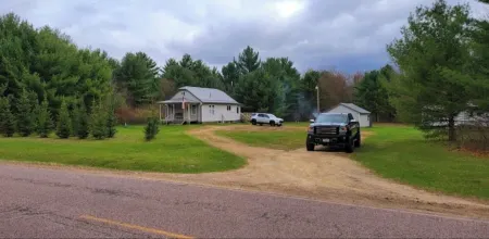 Secluded Retreat Near WI Dells & Castle Rock Lake Отели в г. Клирфилд