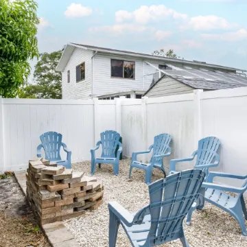Heated Safe Family Pet Friendly Pool Home Near the Beaches Sleeps 12 Fire Pit