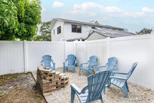 Heated Safe Family Pet Friendly Pool Home Near the Beaches Sleeps 12 Fire Pit