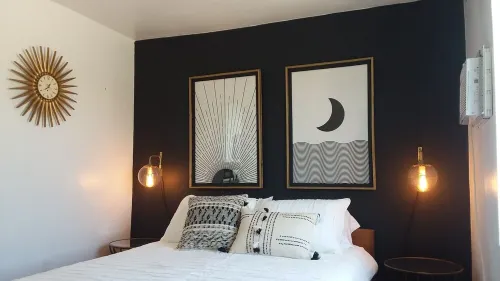 LAKEFRONT- Mid Century Bungalow