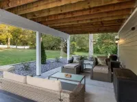 Your home away from home in downtown, historic Farmington! Hotels in St. Francois Township