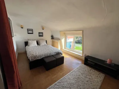 Maison des Loup-sticks Hotels near Terril De Roost Warendin
