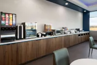 Microtel Inn & Suites by Wyndham Olive Branch - sarapan