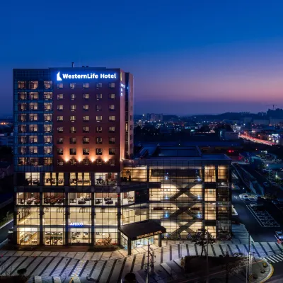 WesternLife Hotel Hotel berhampiran Taman Seodong