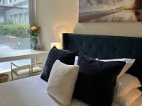 Lush 1 bd Koreatown w/ FREE parking & In-Unit laundry Hotels in Commerce