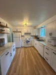 Mid town, central location. Kid friendly & CLEAN!