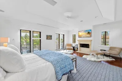 Waterfront Luxurious Oasis - 5BR/5BA Villa on the Intracoastal