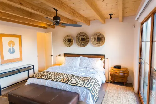 New and Modern; Historic District home with Ski Mtn Views,  A/C, walk to Plaza