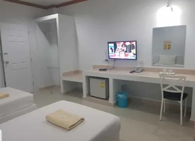 Patchara Place Hoteller i Sadiang