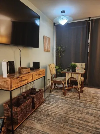 The Sand- Cozy condo in the heart of Kona Отели рядом с достопримечательностью «Маниниауоли Бич»