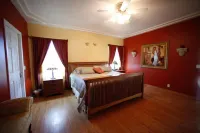 Family Friendly Home in Vineyard Next to Award Winning "Cathedral Ridge Winery - 3-Star