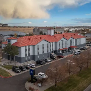 AmericInn by Wyndham Denver Airport