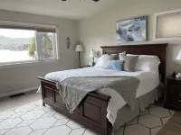 Perfect Lakefront Getaway for Relaxation and Fun Hotel a Nevada County