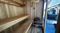 6bedroom family house with pool sauna jacuzzi