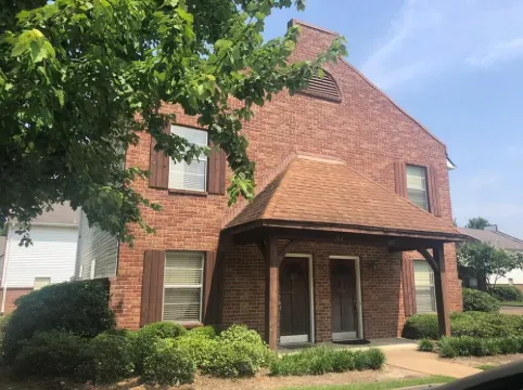 OXFORD MS Central Location - AND COMFORTS OF HOME - New on Rental Market!