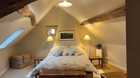 Cottage and private garden - rural bliss for two (or 4 with mezzanine)