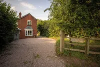 Stunning studio with countryside views and parking