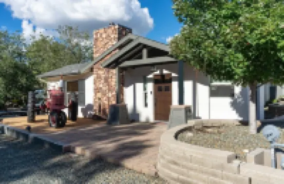 Quiet Downtown House: Private Yard w/Hot Tub; Great Location; Family Hideout