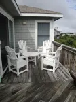 Indoor and outdoor Pool, Gym,Walk to Beach or Town