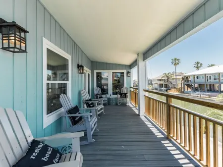 The Mermaid House on Key Allegro, waterfront, Open Bay views, sleeps 12-14