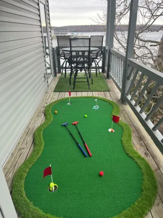 Beachy Lakefront - Covered Patio - Putting Green - No Stairs/Easy Access - Kg Bd