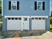 ~2.5mi to Beaches & Downtown Newport - Private Apartment