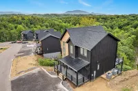 Cozy 4-Bedroom Sevierville Cabin with Pool, Hot Tub, Arcade & Mountain View