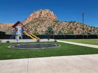 Zion Vista 7BR/5.5BA Poolside Manor Near Zion: Sauna, Hot Tub, Golf, Gym Hotels in Colorado City