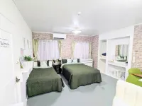 La Villa Avenue Hotels in Окінава