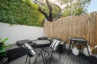 Alf and Lisa's Luxury Glebe House - 2BR, 2BA With Free Lockup Parking Hotels in Glebe