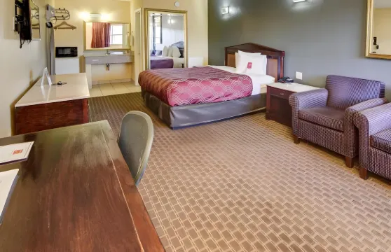 伊克諾旅館-軍界