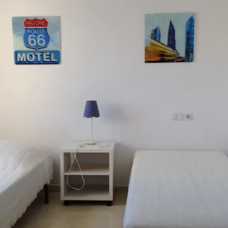 Panoramic 180 ° view on the canals, swimming pool, 6 people Rosas nature reserve